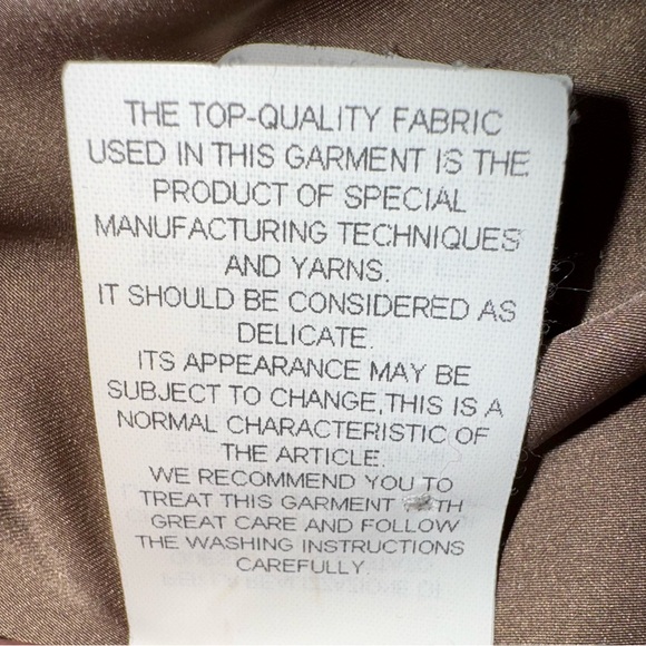 Seventy Tan Tweed Dressy Coat with Gold Metallic Thread, size 42 - Picture 10 of 11